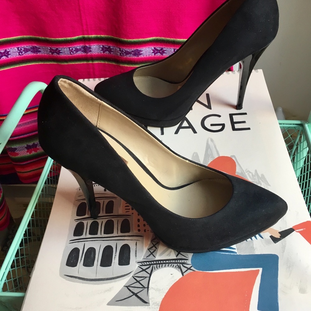 Shoes - Picture 3 of 5